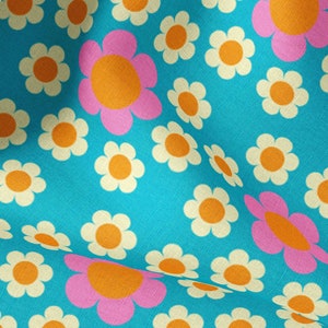 Daisy Circle On Blue stof van Alice_Apple - Katoen/Polyester/Jersey/Canvas/Digitale Print