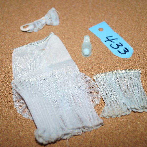 Vintage Barbie #1835 Lovely Lingerie (Blue)