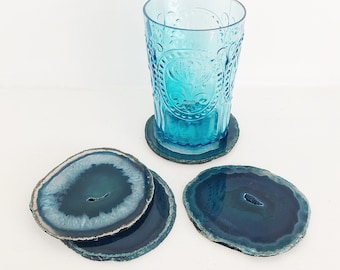 Sous-bock en agate bleu sarcelle. Ensemble de sous-verres géode en cristal arrondi et tranché.