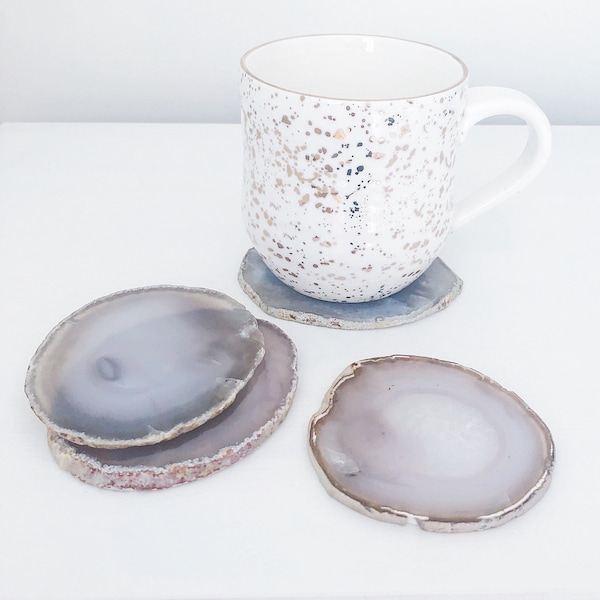 Natural Agate Coaster. Neutral Rounded Sliced Crystal Geode Coaster Set.