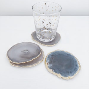 Agate Coaster in Light Grey/ Natural with Gold Edge. Geode Coasters. Coaster Set. Drink Coasters. Crystal Coasters. Boho Decor. Table Decor. image 2