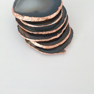 Rose Gold Gilded Agate Drinks Coaster in Natural / Dark Grey with Rose Gold Leaf Edging. Luxury Boho Homeware image 2