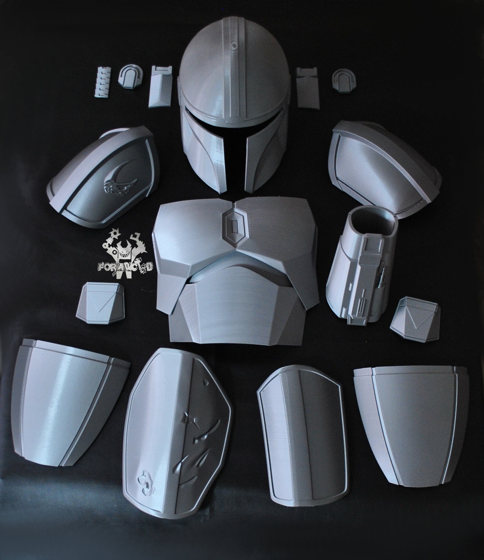the-mandalorian-din-djarin-beskar-armor-star-wars-1-1-replica-etsy