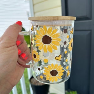 17oz Clear Glass Sunflower Heart Coffee Mug with bamboo lid and straw, Trendy coffee glass mug, Sunflower Gifts, Sunflower Coffee Mug