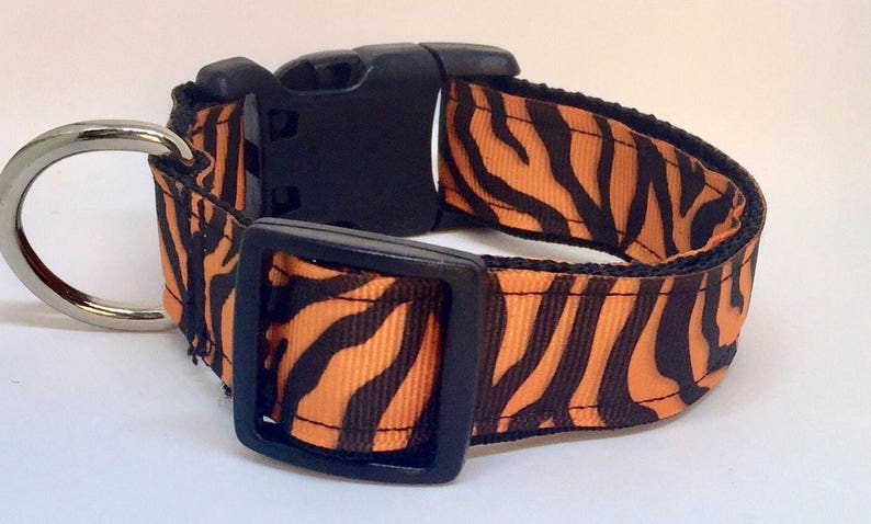 Girl Dog Collar Animal lover Dog Collar Handmade Dog Collar Dog lover collar Animal Print Dog Collar Pet Supplies Dog Collar
