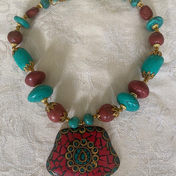 Inlay Lakh Pendant necklace, Green and Red Mosaic Polished Stone in Gold Brass