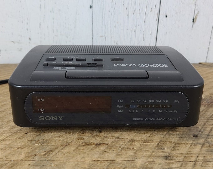 Vintage Sony Dream Machine Alarm Clock Radio Retro 90s Black FM/AM