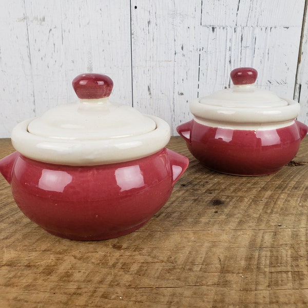 Vintage Set of 2 French Onion Soup Bowls w/ Lids Pink & White Stoneware Bohemian Ceramic Ovenproof Modern Mid Century Dishes Boho Chic Decor