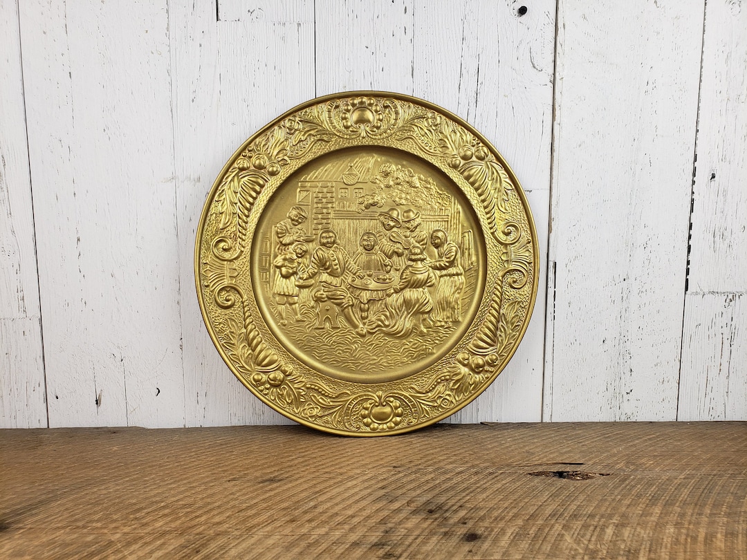 Vintage 14 Brass Decorative Wall Plate Victorian England Pub Bar Scene