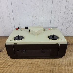 Vintage 60s Sanyo Tape Recorder MR-710 For Parts Prop 4 Track Stereo Reel to Reel Audio Japan Retro Portable Music System Mid Century Modern image 8