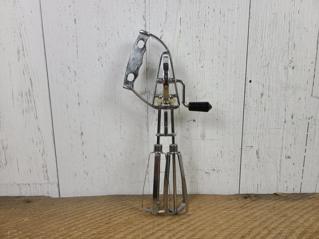 Vintage Metal Hand Mixer Stainless Primitive Hand Tool Egg Beater