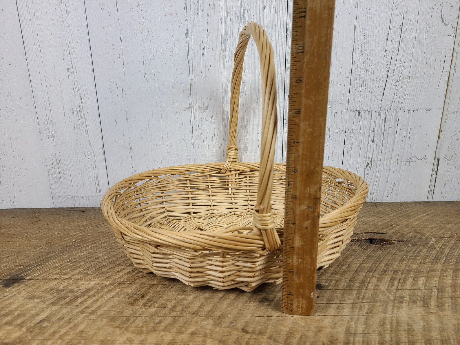 Vintage Wicker Carrying Basket 11 High x 13 Wide Etsy