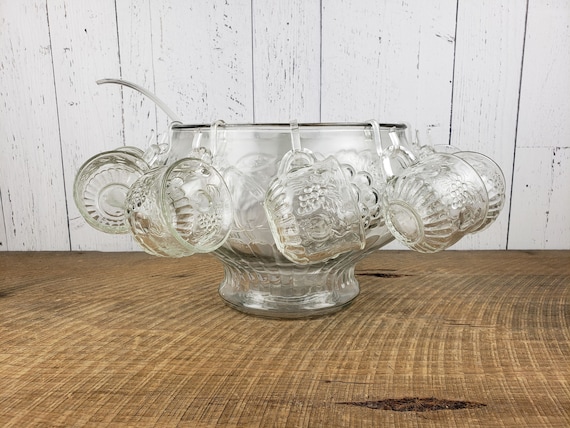 Vintage Punch Bowl 10 Cups Ladle & Hooks Jeanette Glass Set Fruit Design  Glassware Wedding Refreshments Table Entertaining Christmas Party 