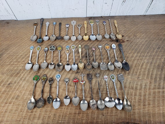 Vintage Lot of 40 Collectible Spoons Circa 60s-80s Large Instant Collection Travel /& More Unique Souvenir Gifts Worldwide Cities Countries