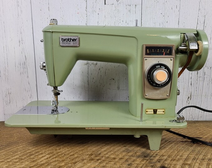 Vintage 50s Green Brother Sewing Machine W Foot Pedal Made In Japan Vintage 50s Green Brother Sewing Machine W Foot Pedal Made In Japan