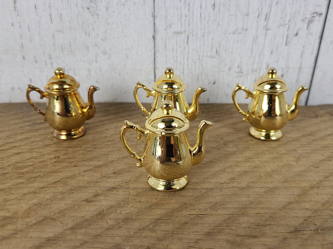 Vintage Set of 4 Miniature Teapot Place Card Holders Gold Metal Dinner