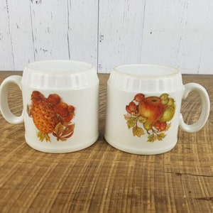 Vintage Set of 2 Fruit Themed Coffee Cups EIT Ltd England Tea Mugs Pattern Pineapple Strawberies Pears Eclectic Bohemian Boho Chic Decor image 9