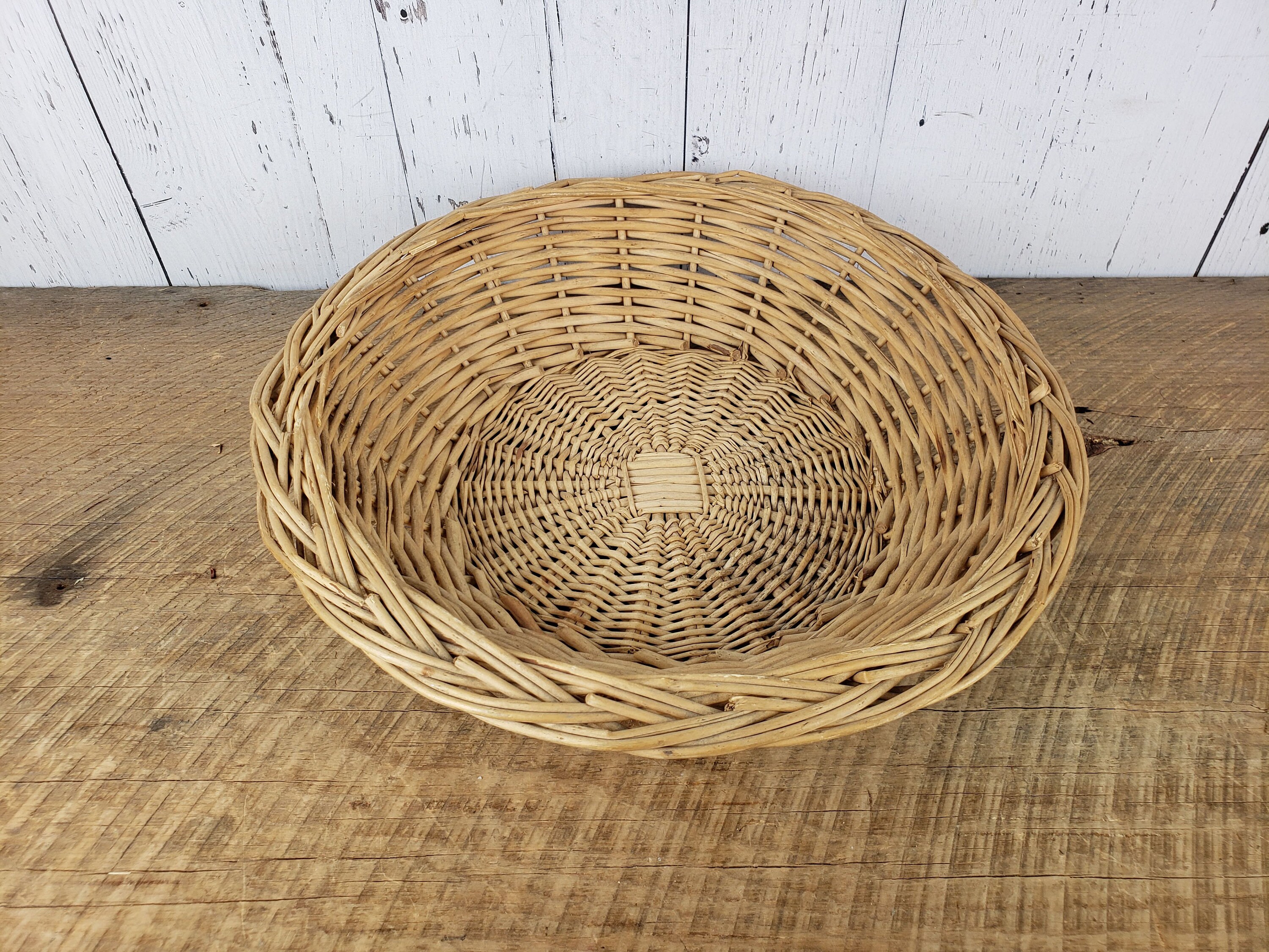 Vintage Round Large Wicker Basket 3 High x 13 Wide Etsy