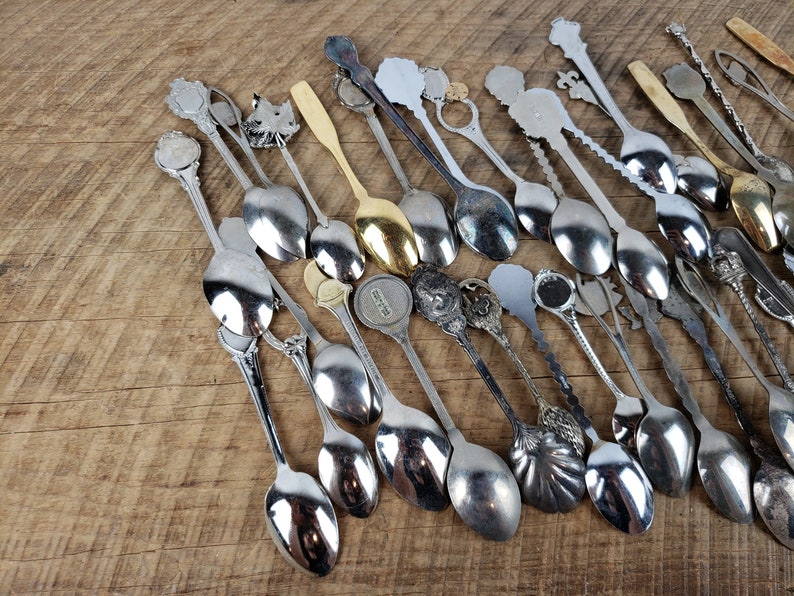 Vintage Lot of 40 Collectible Spoons Circa 60s-80s Large Instant Collection Travel /& More Unique Souvenir Gifts Worldwide Cities Countries
