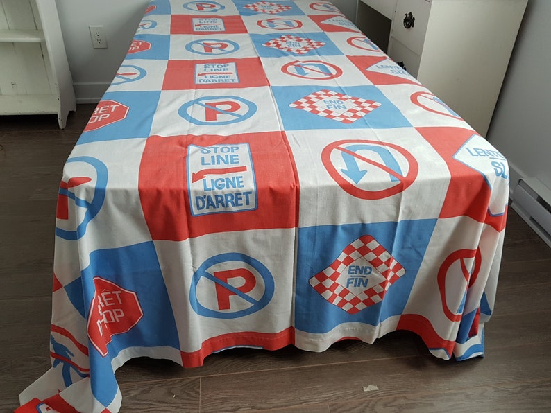 Vintage Road Signs Full Bed Flat Sheet 78 x 96 French /& English Canadian Driving Signals Double Bed Unique Bedding Memorabilia