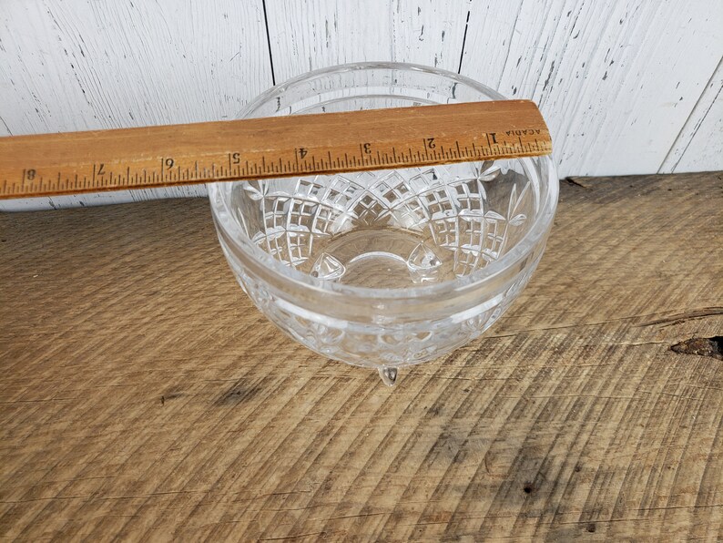 Vintage Footed Candy Dish W Lid Pressed Cut Glass Bomboniere Trinket Box Ring Storage Hollywood Regency Bathroom Vanity Decor Treasure Box Home Living Baskets Bowls Kromasol Com