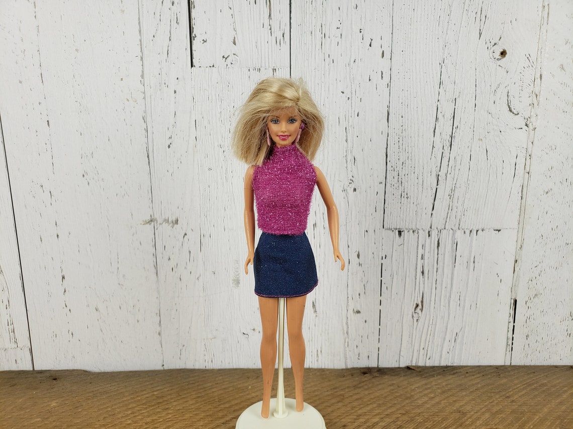blonde short hair barbie