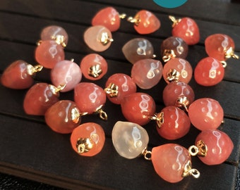 10*12mm Nanjiang Agate Strawberry Pendant,Jewelry beads Supply,Necklace Pendant,Strewberry Charms,Gemstone Charms,send randomly