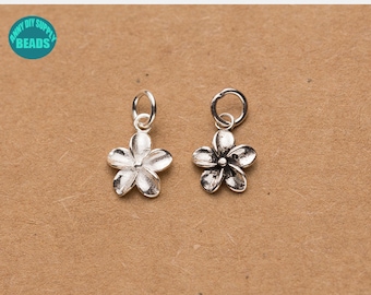 EverReena Beads Romantic Lilac Flower Charm for Silver Bracelets EverReena Beads Romantic Lilac Flower Charm for Silver Bracelets