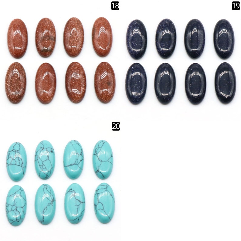 Pu&ograve; includere: Assortimento di cabochon ovali in tre colori: marrone, blu e turchese. I cabochon sono disposti in tre file di otto, con i numeri 18, 19 e 20 sopra ogni fila.