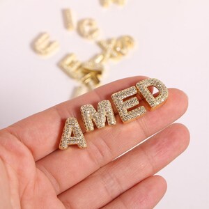 10 piezas, nuevo colgante de oro de 18 quilates con 26 letras, accesorios, alfabetos de cobre y circonita de la A a la Z, iniciales de nombre, collar personalizado, colgante de joyería