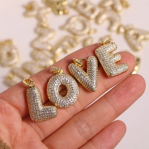 10-26 piezas, colgante con letra inicial de circonita transparente chapada en oro, colgante con letra pavé de circonita cúbica, accesorios para colgante con letra del alfabeto