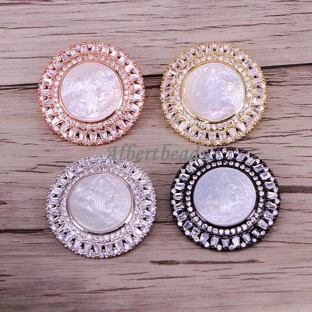 AZYZ310-2242 Jesus / Virgin Mary Pattern White Shell With CZ