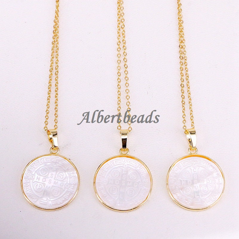 大特価 AZYZ309-1583 Size Medium Pendant Shell Round With Color Gold アクセサリー
