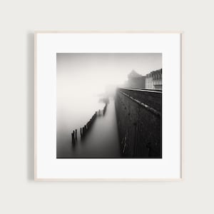 Saint Malo Fotografie Druck | Schwarzweiße französische Küstenwandkunst | Frankreich