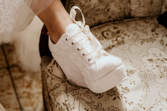 air jordans 1 mid white shadow