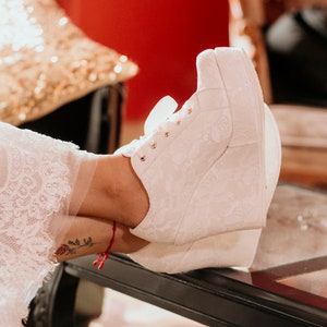 Bridal wedge shoes for bride, lace wedding sneakers gift for bridesmaid, comfy wedding platform sneakers, stylish bridal reception shoes