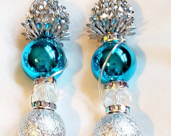 Set of 4 Beatiful Icicle ornaments Suncatchers, Icy Teal and Silver. Handmade,Christmas ornament,