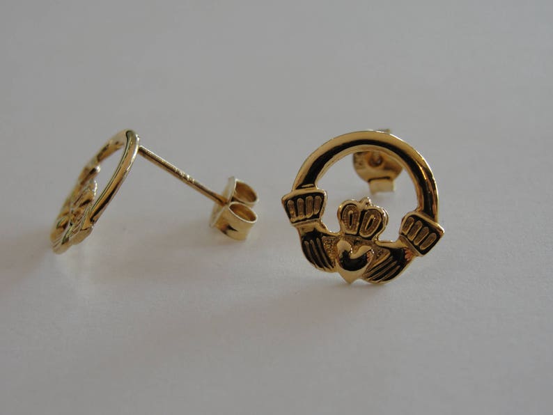 14k Yellow Gold Claddagh Stud Earrings