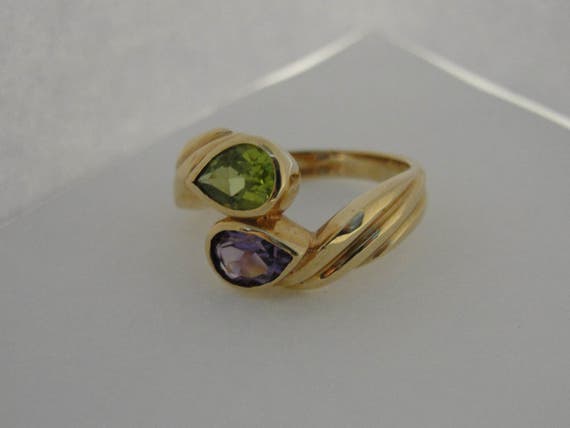 Vintage 14k Yellow Gold Amethyst and Peridot Bypa… - image 2