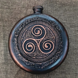 Triquetra celtic triskelion custom leather hip flask, beginner witch flask
