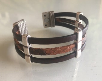 Bracciale avvolgente in pelle di serpente