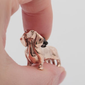Vakkancs Dachshund (dog breed) minisculpture bronze keychain (3D) / miniature figure