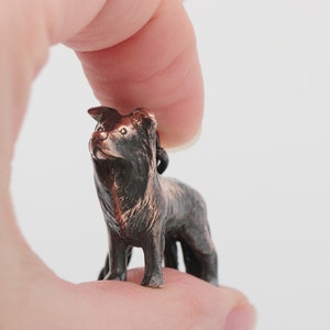 Vakkancs Border Collie bronze keychain (3D) / miniature figure
