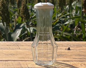 Good Seasons Glass Jar w/ Opening Shaker Lid Reads Good Seasons on Bottom W & V Letters on Glass Paneled