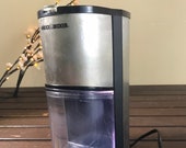 Black Decker Coffee Grinder Black Body Clear Lid Storage Underneath 4 Cord Coarse Fine Dial Black Decker Model No. CBM 205 80w 120Vac 60Hz