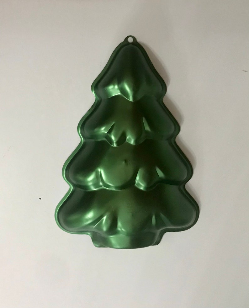 Green Christmas Tree Cake Pan / Wilton Industries Tree Cake Etsy