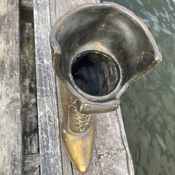 ヴィンテージ真鍮ブーツ置物：台湾製装飾品、ドアストッパー、花瓶