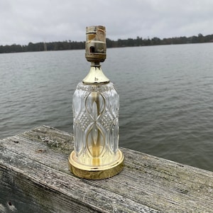 Vintage Bedside Table Lamp - Pineapple Diamond Mid-Century Cut Glass & Brass Desk Lamp Accent Crystal