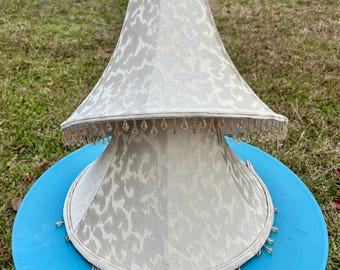 1 vintage lampskärm viktoriansk stor 40 cm shabby 8 paneler klockformad tulpanlampskärm | Elfenbensfärgad krämbeige ANTIK BLOMSTERBUKETT lampskärm