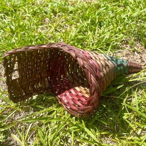 13” Long Small Horn of Plenty Basket / Cornucopia Basket /   Hanging / Thanksgiving Harvest Woven Basket / Fall Decor Decorating Wicker